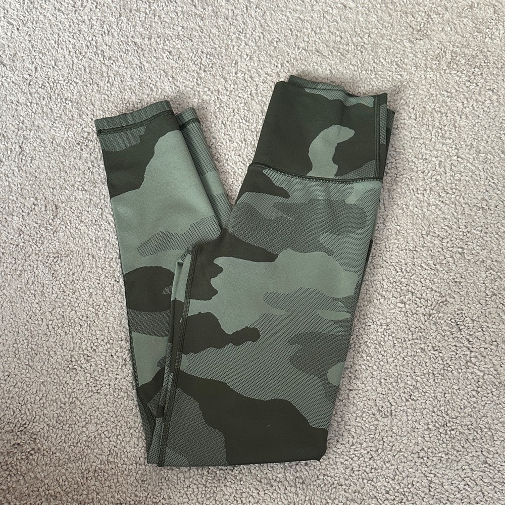Aerie Green Camouflage Leggings